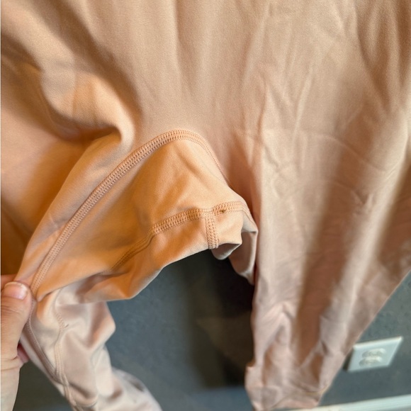 Fabletics Sandalwood/Persimmon Bra and Leggings Set - Picture 4 of 9